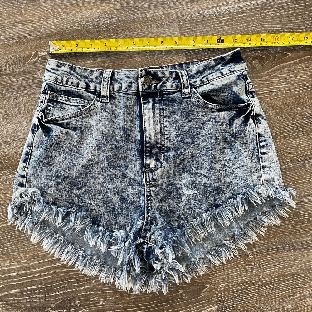 Acid wash shorts size large